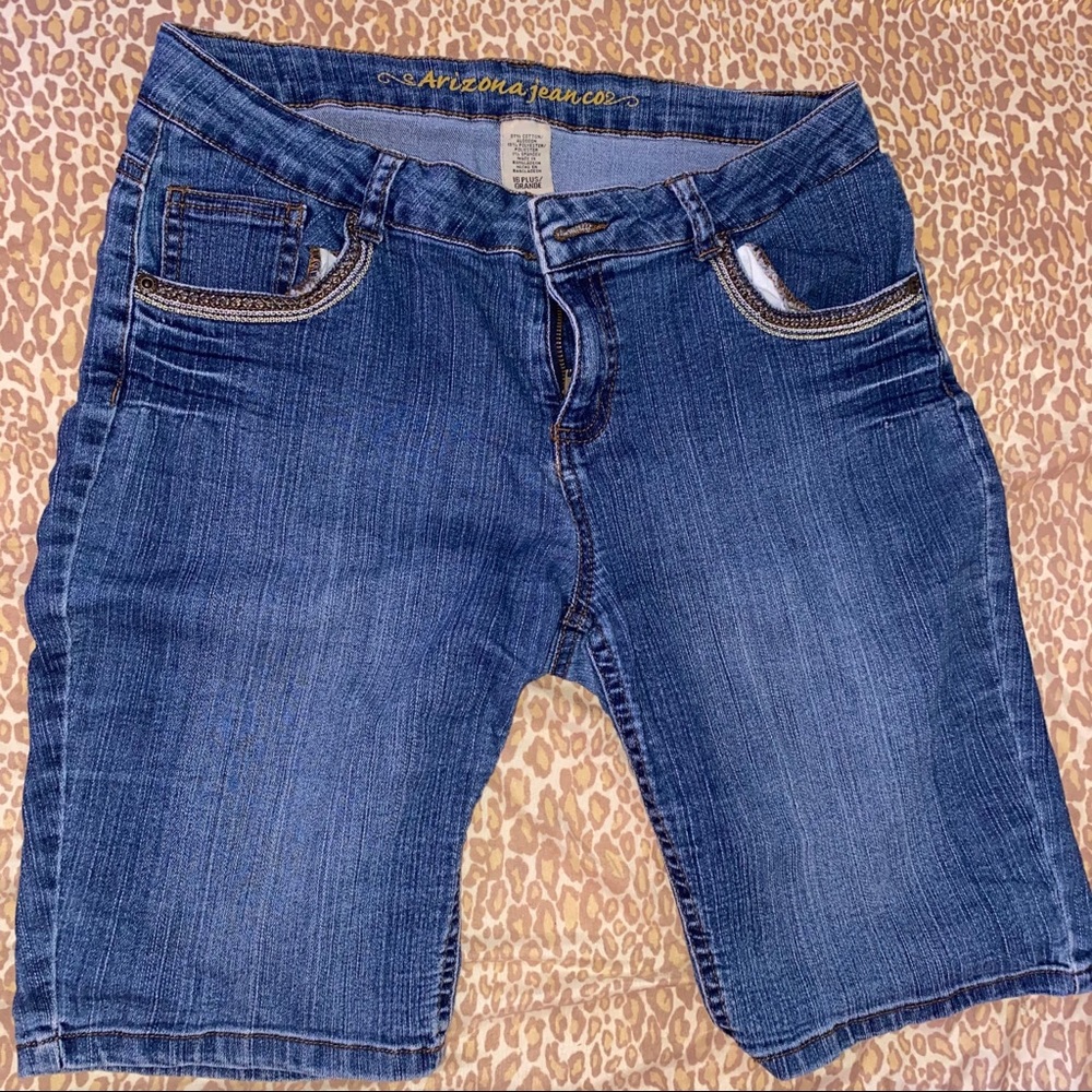 Women’s Arizona above knee shorts size 16 PLUS